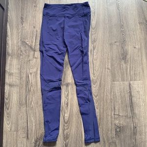 Ivivva blue leggings